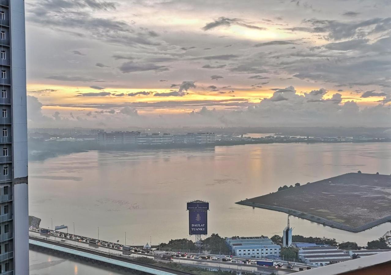 Yussy 2 Bedrooms Condo At R&F Princess Cove Johor Bahru Exterior foto